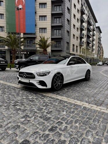 Mercedes E 300 e-3