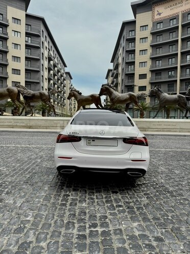 Mercedes E 300 e-7