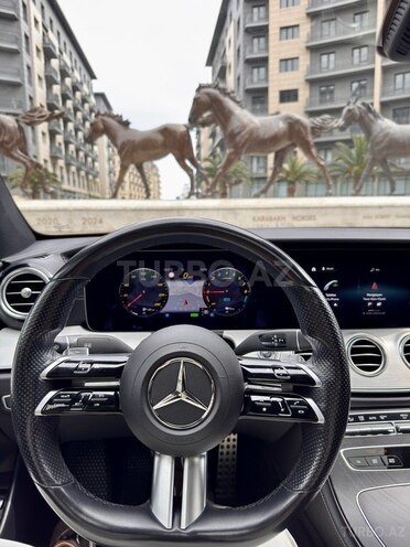 Mercedes E 300 e-14
