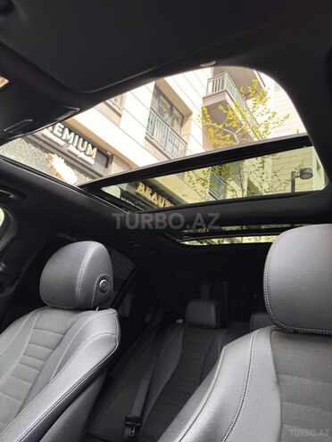 Mercedes E 300 e-18