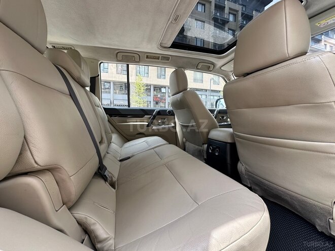 Mitsubishi Pajero-14