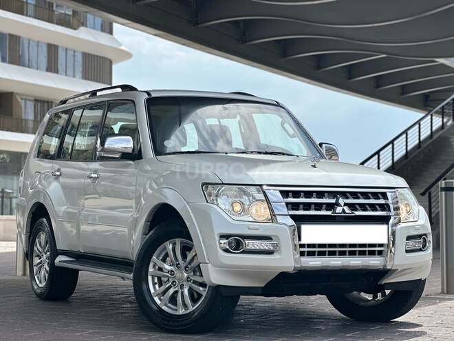 Mitsubishi Pajero-6