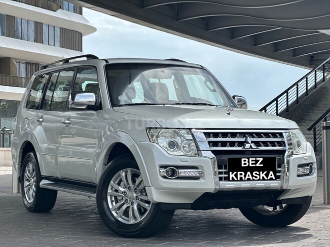 Mitsubishi Pajero-3