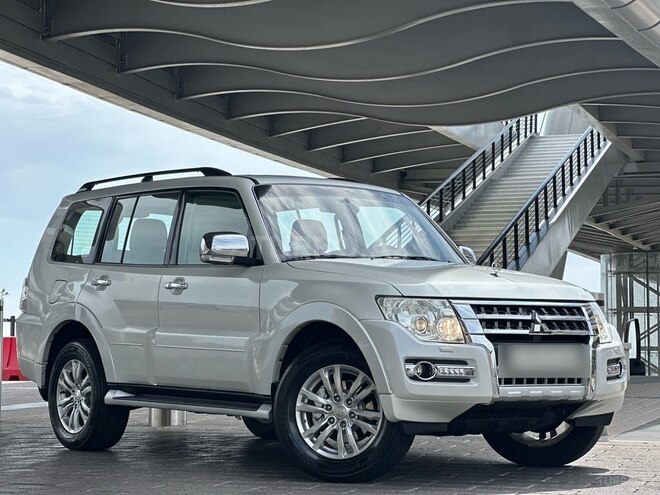 Mitsubishi Pajero-5