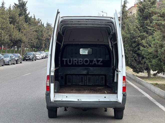 Ford Transit-7