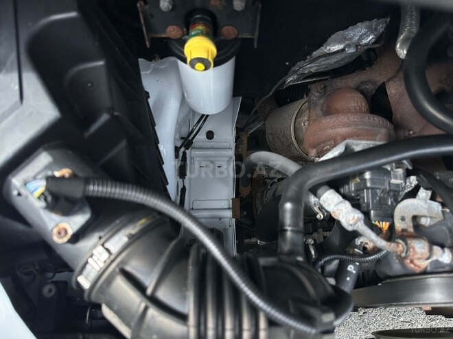Ford Transit-13