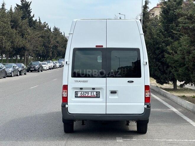 Ford Transit-4