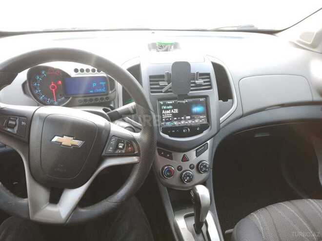 Chevrolet Aveo-8
