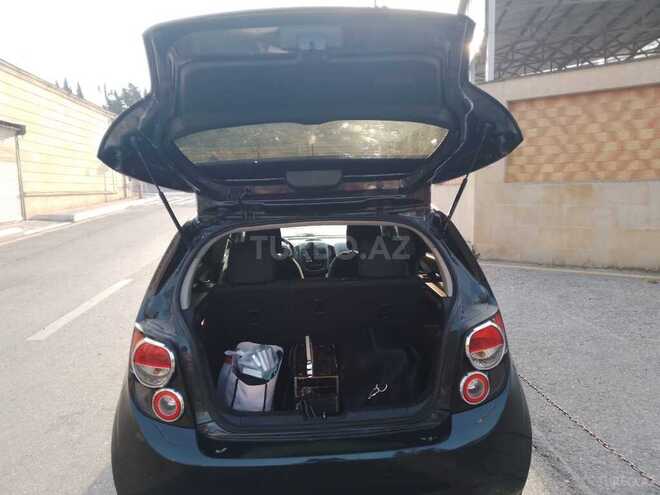 Chevrolet Aveo-5