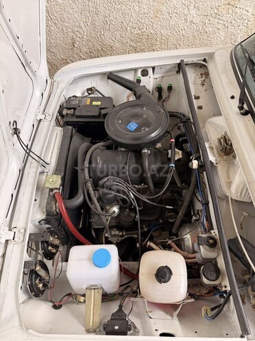 LADA (VAZ) 21011-15