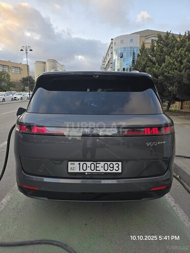 Lynk & Co 900-4