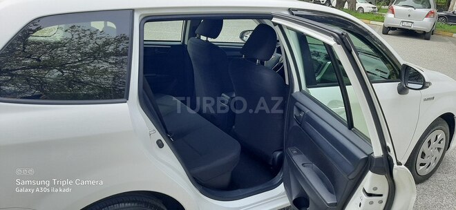 Toyota Corolla Fielder-7