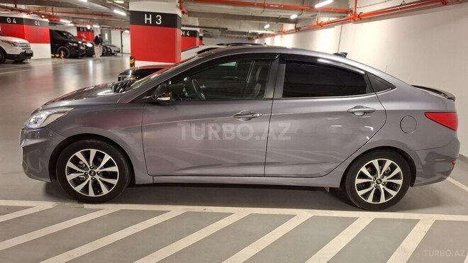 Hyundai Accent-3