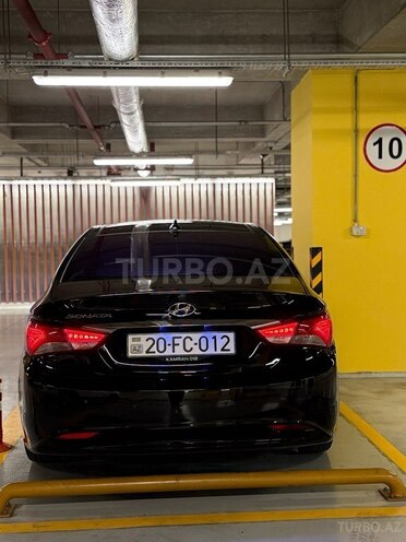 Hyundai Sonata-4