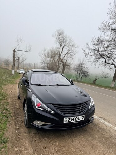 Hyundai Sonata-6
