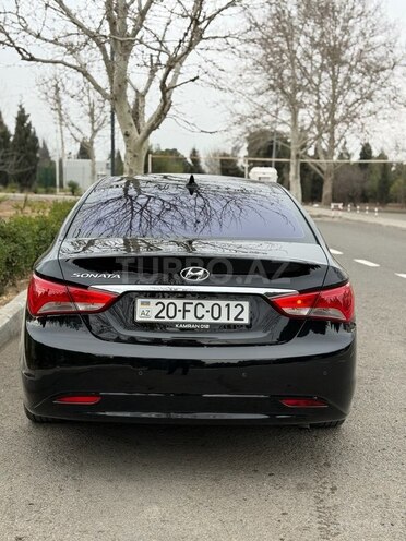 Hyundai Sonata-10