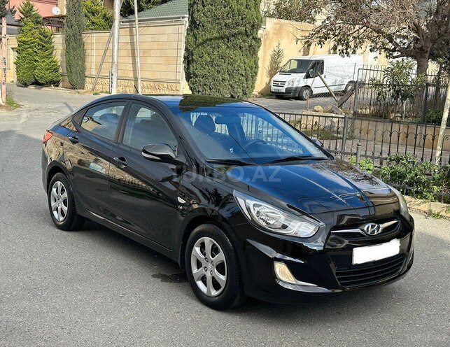 Hyundai Accent-1