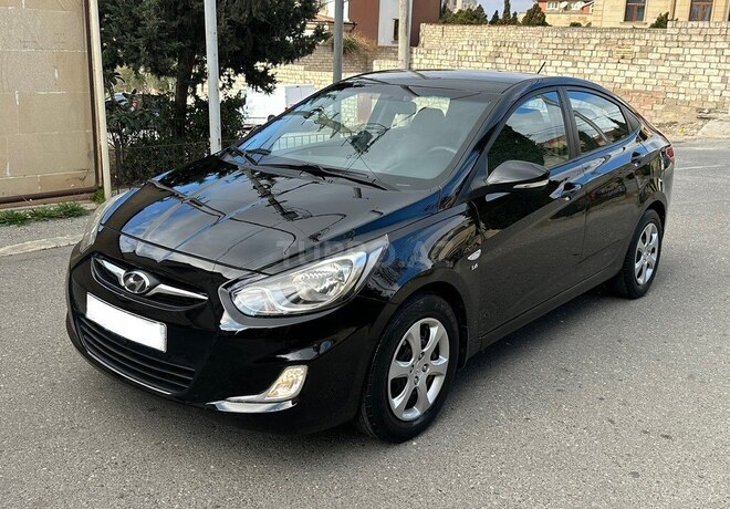 Hyundai Accent-5