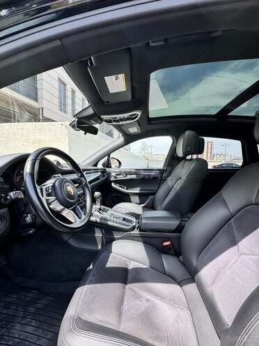 Porsche Macan-10