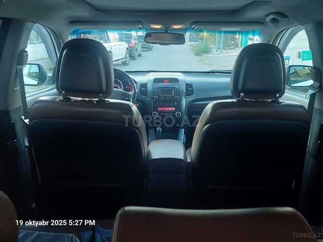 Kia Sorento-8
