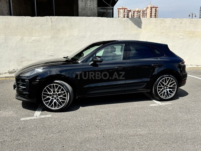 Porsche Macan-3