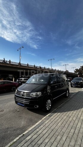 Volkswagen Multivan-3