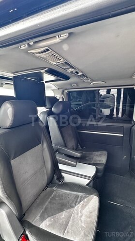 Volkswagen Multivan-7