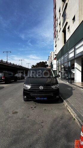 Volkswagen Multivan-1