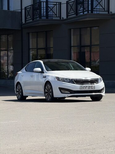 Kia Optima-1