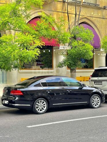 Volkswagen Passat-4