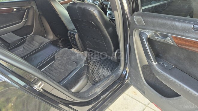 Volkswagen Passat-8