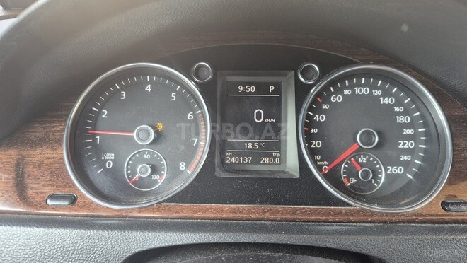 Volkswagen Passat-10
