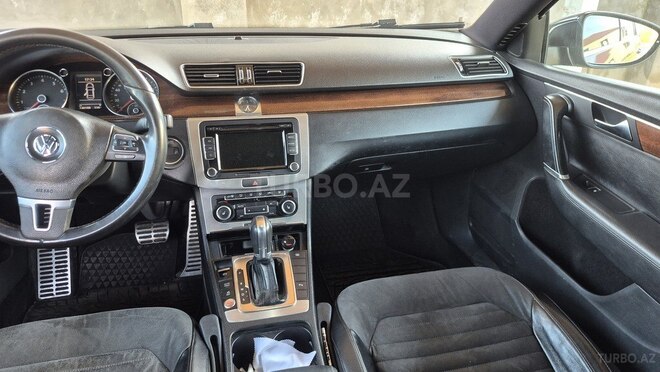 Volkswagen Passat-6