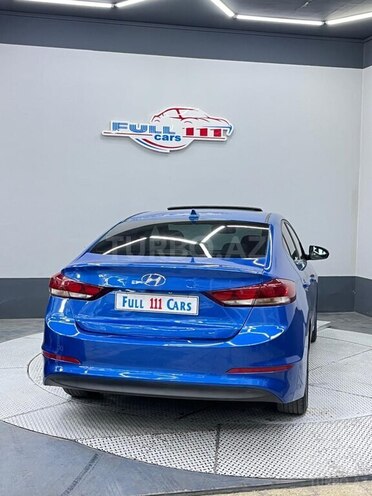 Hyundai Elantra-6