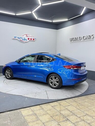 Hyundai Elantra-5