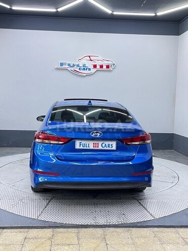 Hyundai Elantra-7