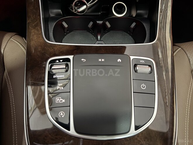 Mercedes E 350-23