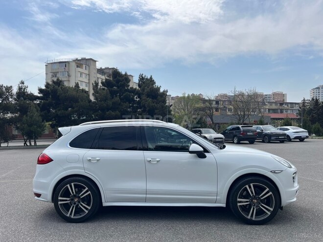 Porsche Cayenne-5