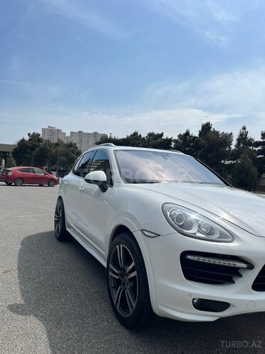 Porsche Cayenne-10
