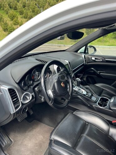 Porsche Cayenne-15