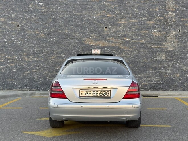 Mercedes E 220-4