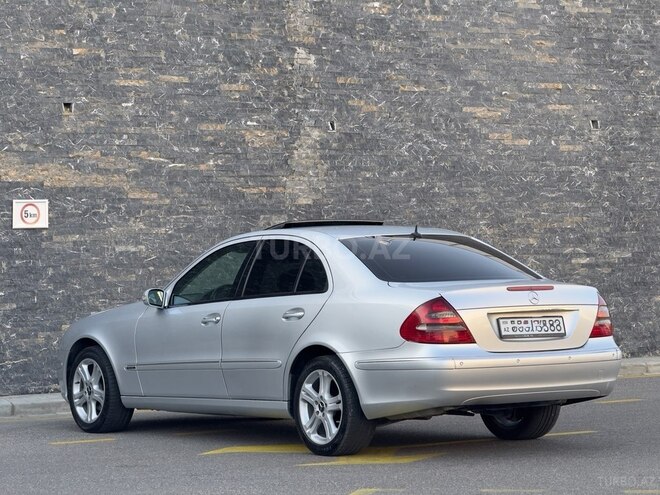 Mercedes E 220-5