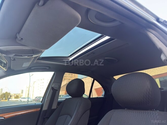 Mercedes E 220-12