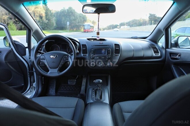 Kia Forte-11