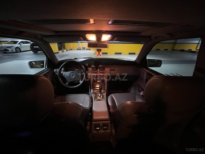 Mercedes E 240-10