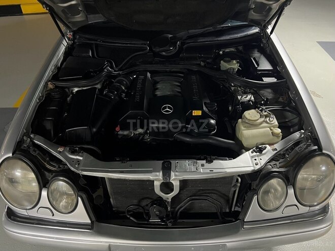 Mercedes E 240-7