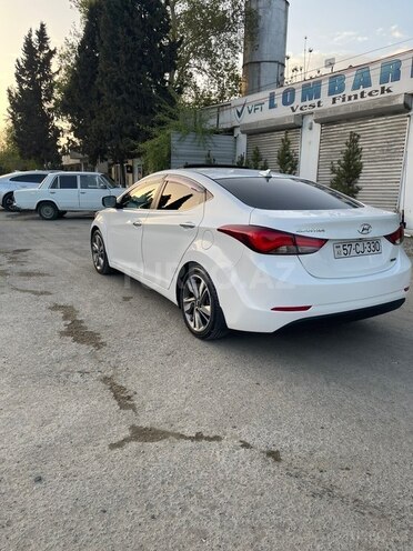 Hyundai Elantra-3