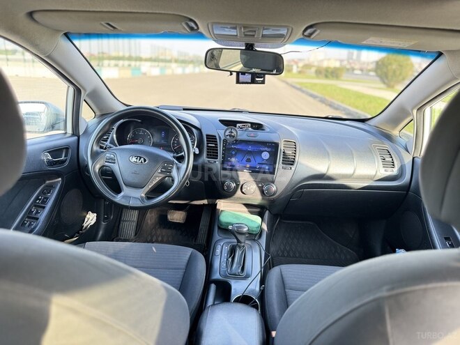 Kia Cerato-5