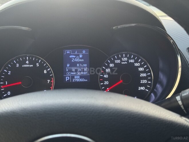 Kia Cerato-8