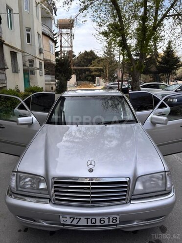 Mercedes C 280-1